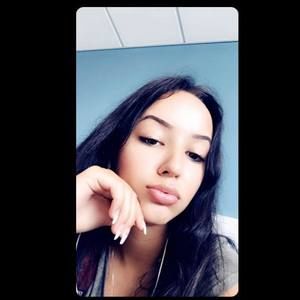 Meet your Posher, Alexis